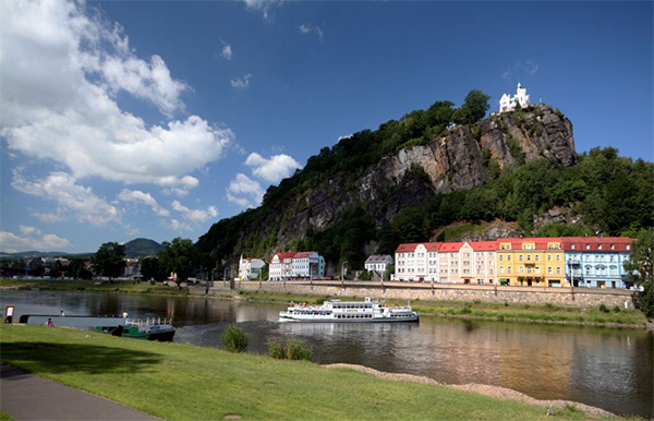 decin soucastnost