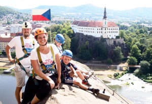 Děč&iacute;n nav&scaron;t&iacute;vila zn&aacute;m&aacute; blogersk&aacute; rodinka Objev&iacute;me svět!